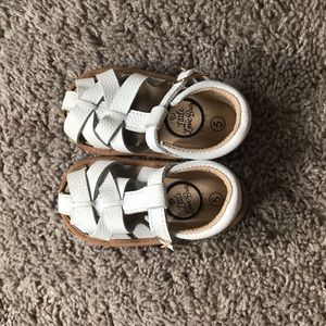 White Closed Toed Toddler Sandal Size 5